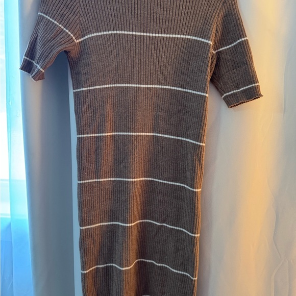 Ada Casey Ribbed Knit Dress - Picture 1 of 3